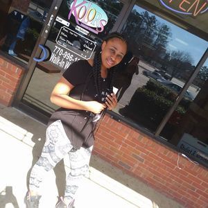 Meet your Posher, Fatima